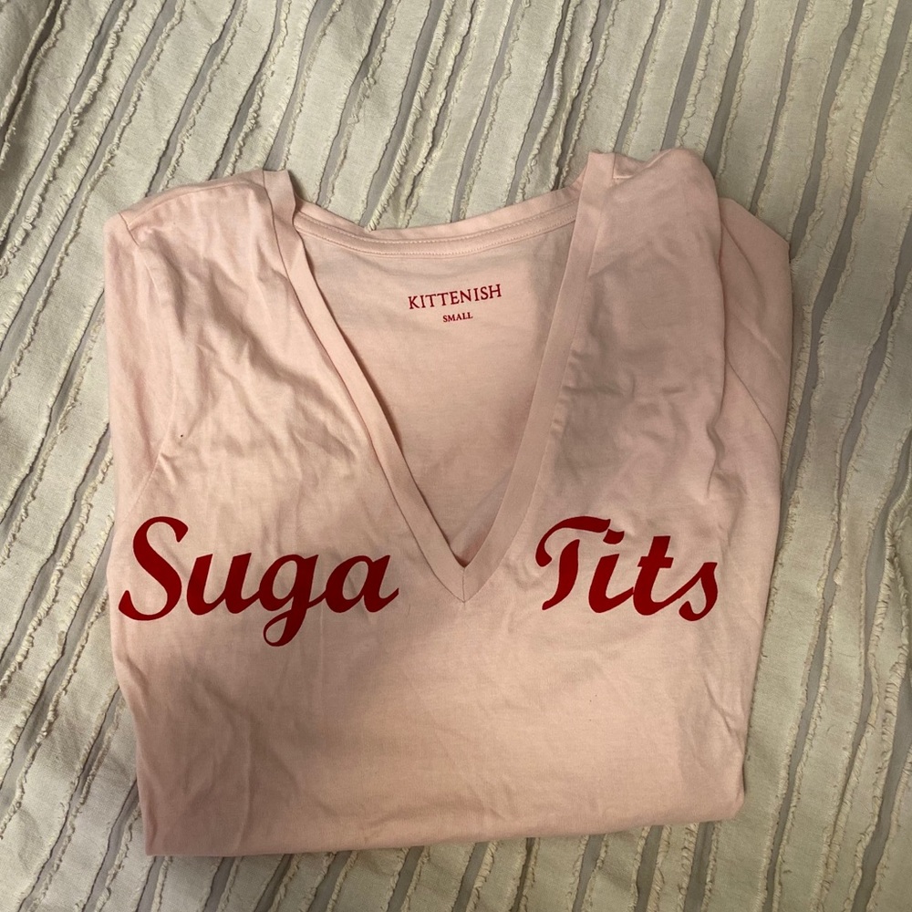 Kittenish tee
